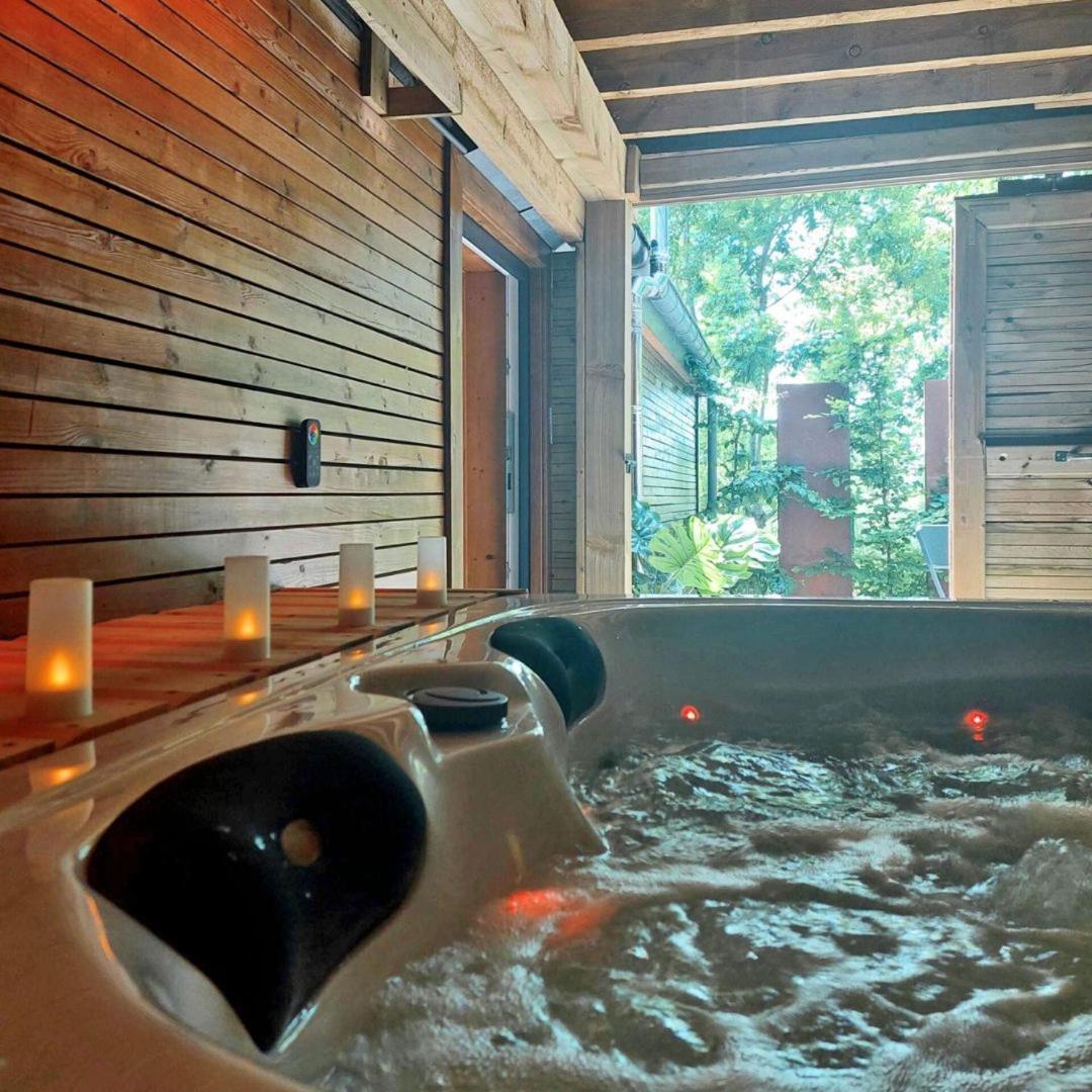 Le Spa Du Cabanon: Cabanon De Luxe Avec Spa Entierement Privatif Aye المظهر الخارجي الصورة